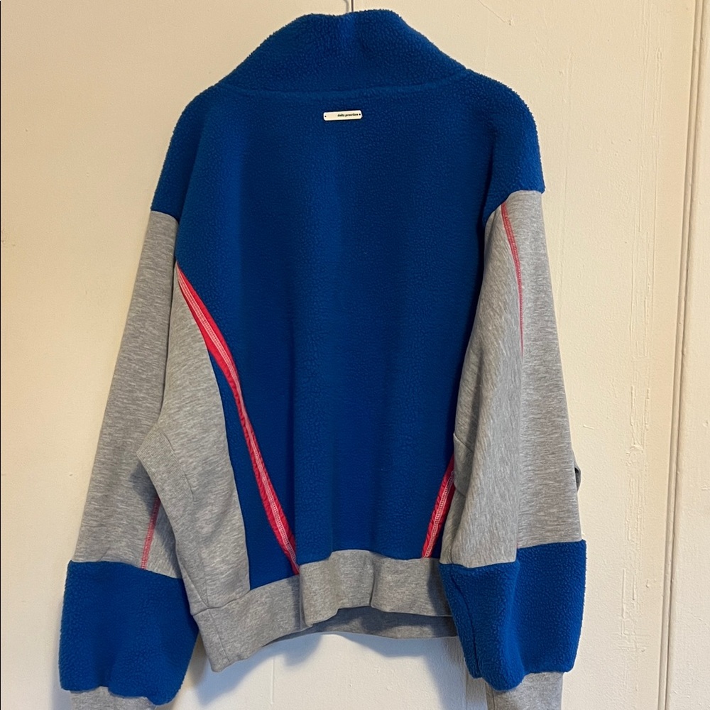 Anthropology /daily practice Blue and Gray Zip-Up Sweater with Pink Accents - Picture 4 of 10